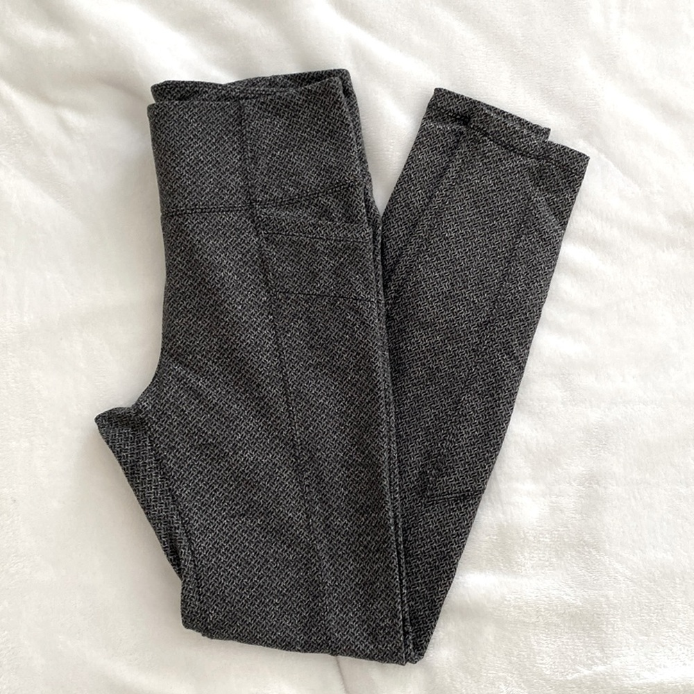 Athleta Black Herringbone Tight, Size M